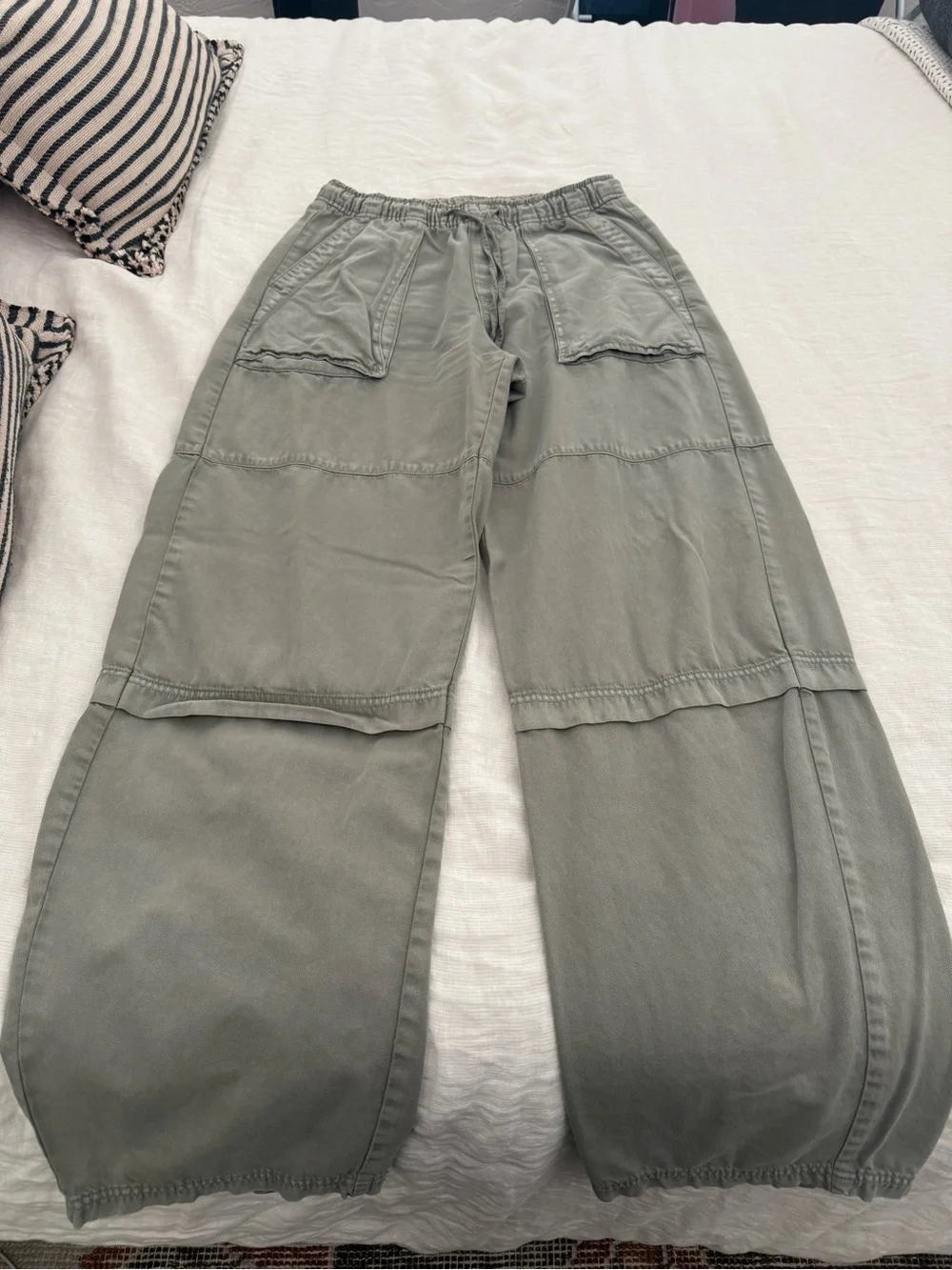 GAP Mid Rise Easy Utility Barrel Pants TALL - Picture 5 of 7
